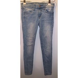 AE Light awash Jegging SIZE: 4Regular